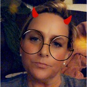 Meet your Posher, April